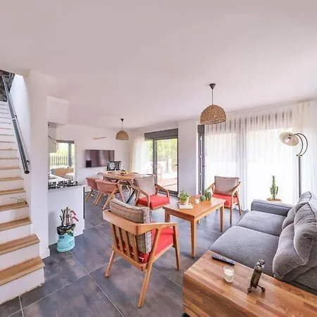 Ilyada - Private For 8 Guests - Villa